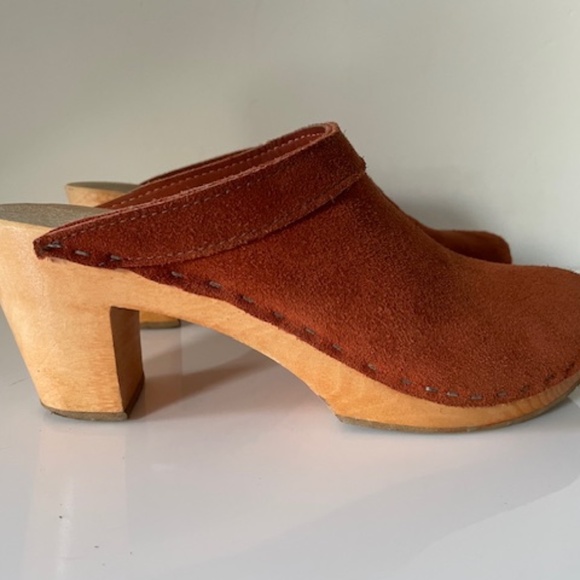 No. 6 Classic Old School Clog on High Heel - Picture 2 of 8